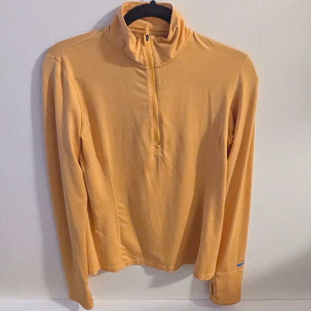Brooks dash 1/2 zip long sleeve with thumb holes sz m